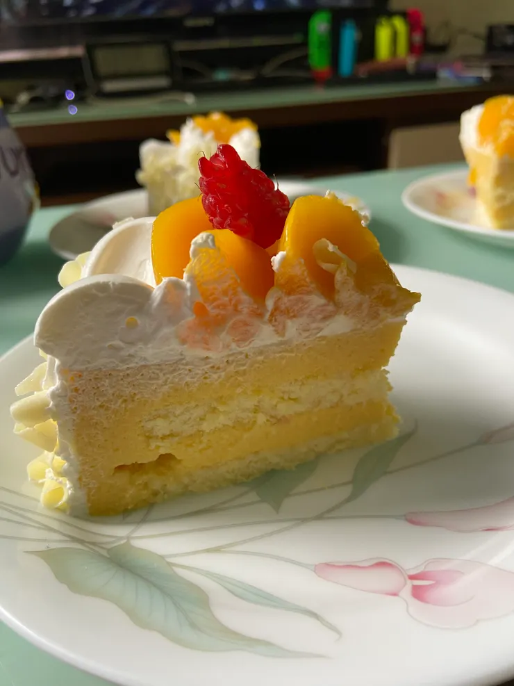 切開的芒果荔枝蛋糕🍰