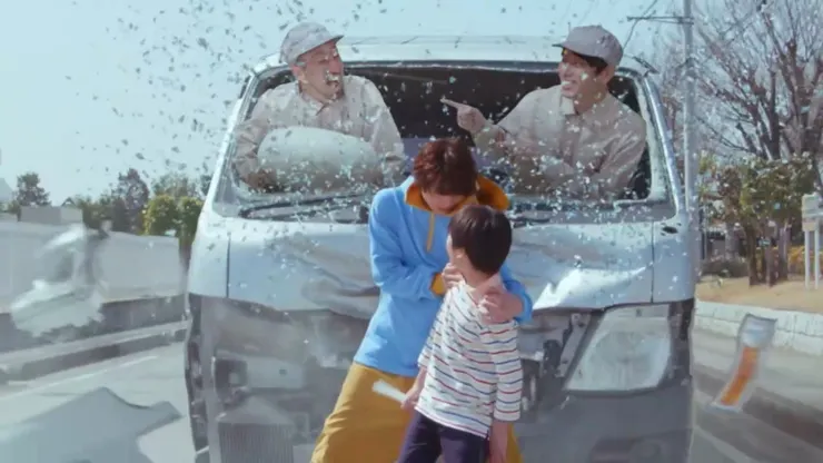 主角因有怪物體質，身體跟力量素質強大。