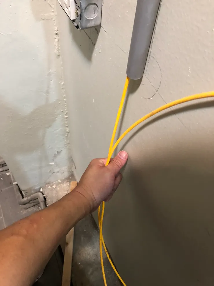 小助手在一邊幫忙拉，順便拍照！