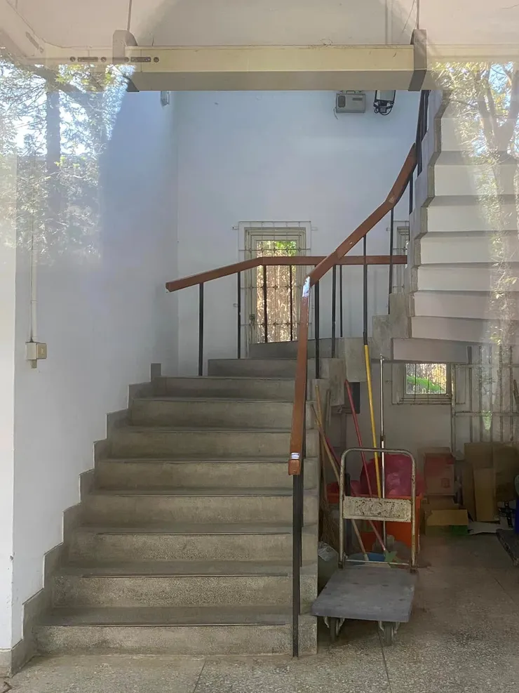 考種館的室內樓梯