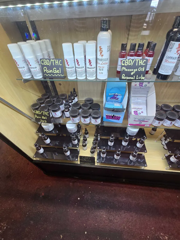 就連美國的跳蚤市場裡都有大麻產品的身影