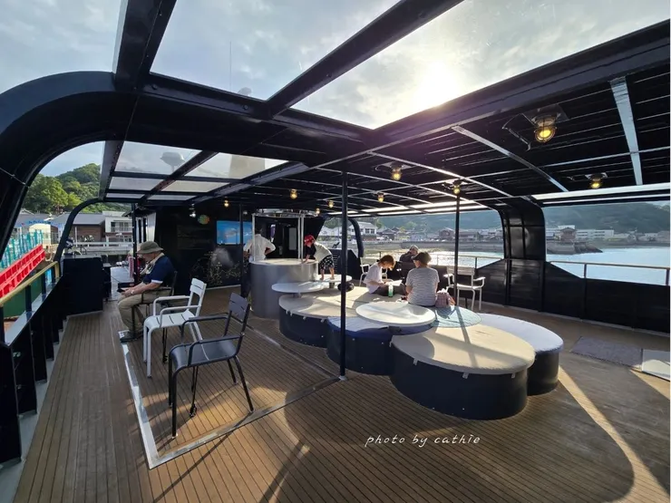 戶外甲板的視野非常遼闊，可以悠閒地賞景休息