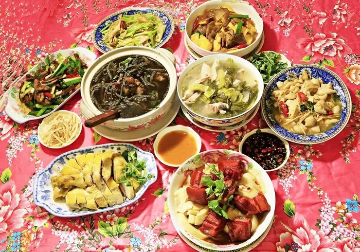 豐盛的客家料理（圖片截圖於網路）