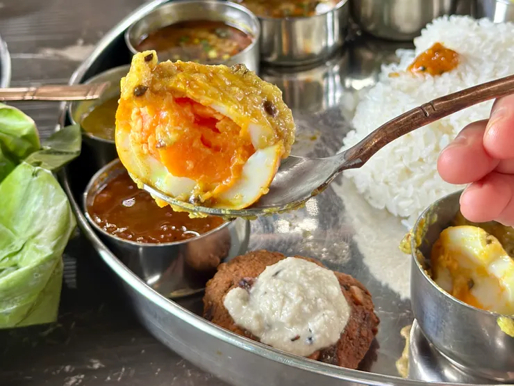 《インドの定食コフタ》咖哩附的蛋好好吃