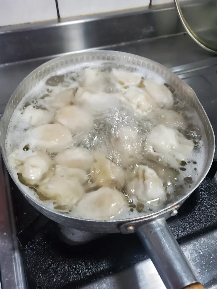 我這次水餃用煮的！