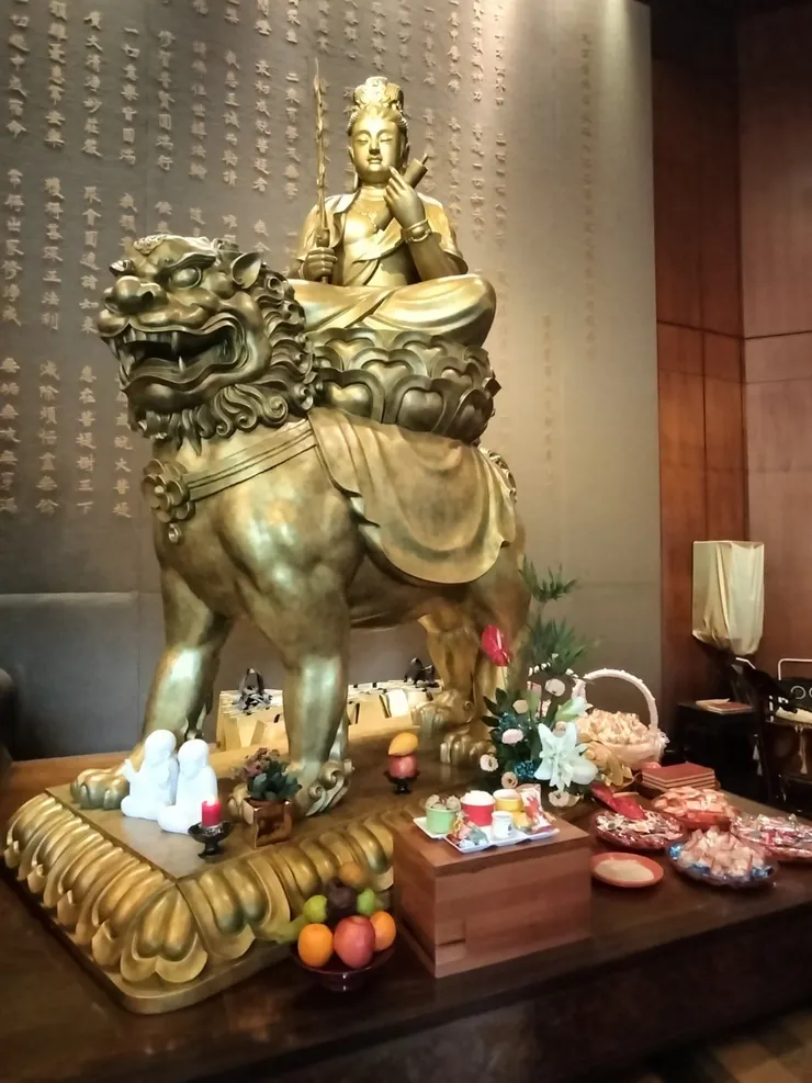 大慈禪寺文殊菩薩(一手持經卷、一手持智慧之劍。)~林福燦師兄攝影