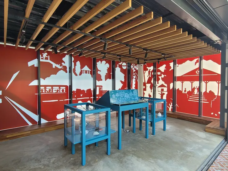 原子炭工廠內藝術剪影牆