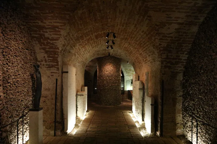 其實不仔細看不會發現，但若往旁邊一看就...😱