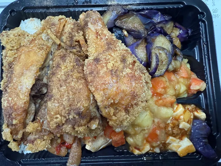 2025/11/24 好吃的雞腿便當