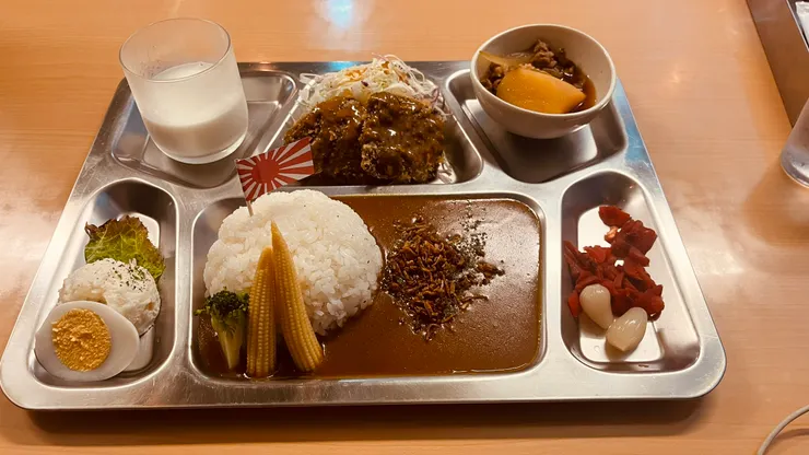 海軍咖哩也滿合台灣人的胃。