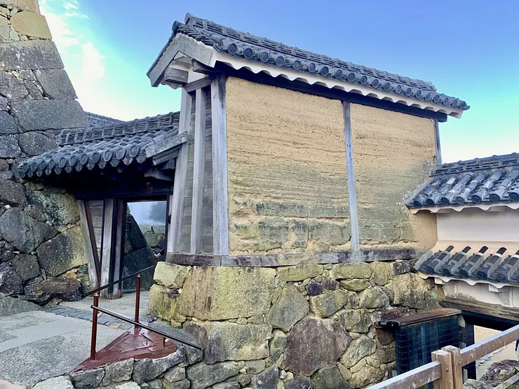 油壁其實就是一個髮夾彎的轉折點/照片來源:https://kojodan.jp/castle/1/photo/202851.html