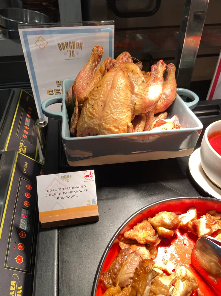 肉類區，如泰國烤雞，但肉質有啲乾