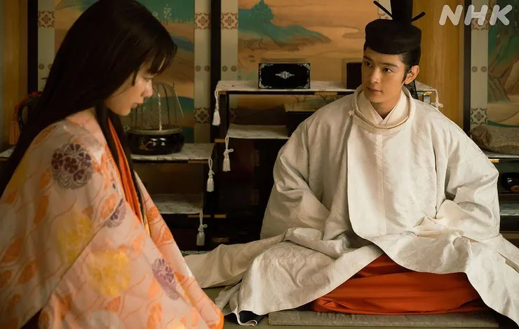 相敬如賓的天皇夫妻