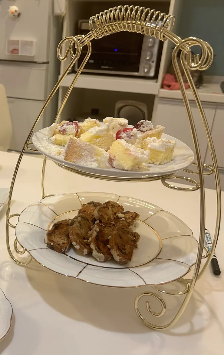 草莓蛋糕與史多倫