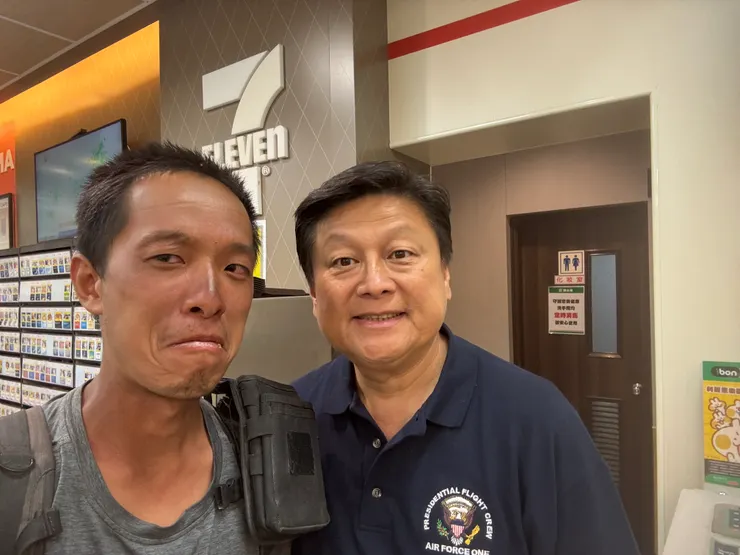 差點忘記要上廁所的縣長先生