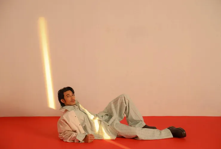 Source：VERSE｜PHOTOGRAPHY／蔡傑曦｜Make Up ／豆豆｜Hair／Vicky Chang｜Styled ／DOMINIQUE CHIANG