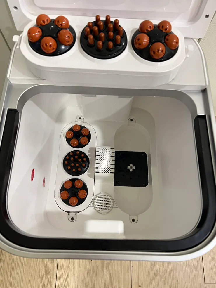 提供按摩底座厚度照片供參考