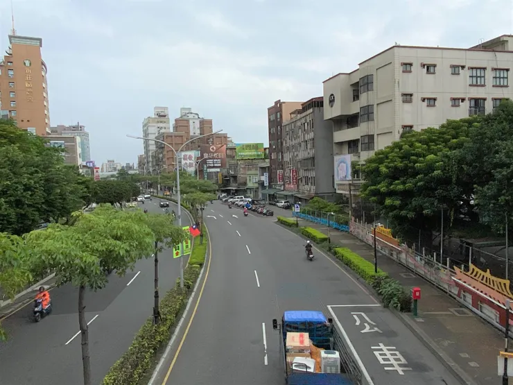 中正路為昔日的鐵路路線