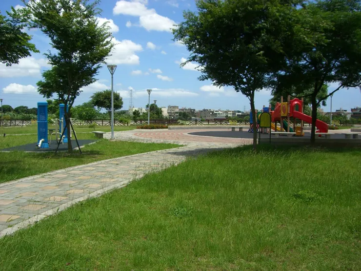 3. 桃園景點：桃園中成寵物公園