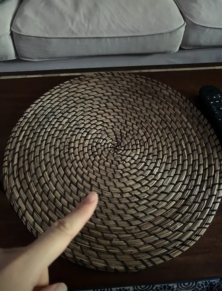 她們家到處桌子上都是這個：）