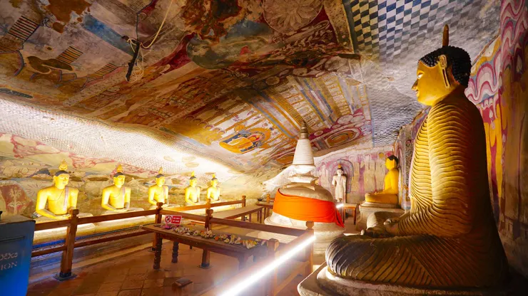 三號洞穴也有舍利塔