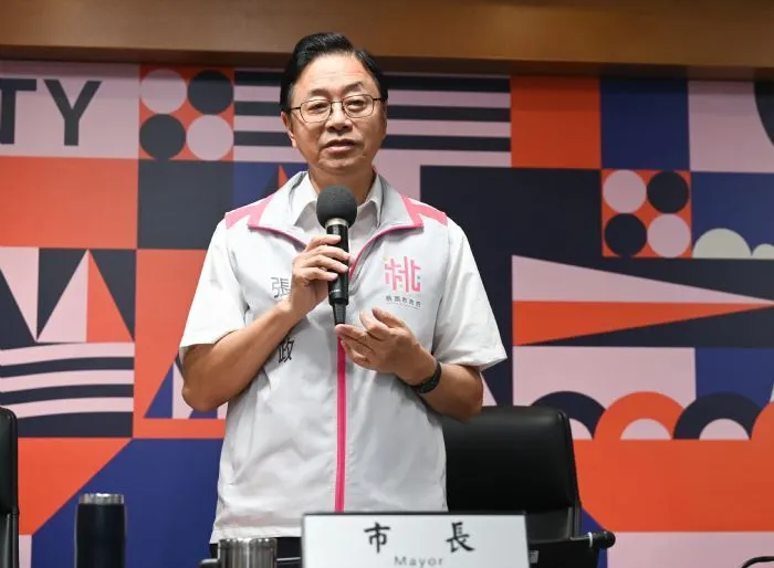 張善政指出，外訂餐盒品質一般不及學校自設廚房，因此只要規模足夠，學校能自設廚房是較好的方式。圖：市府提供