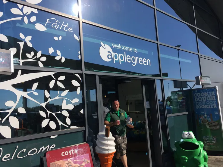 這位就是我們多功能的司機大叔