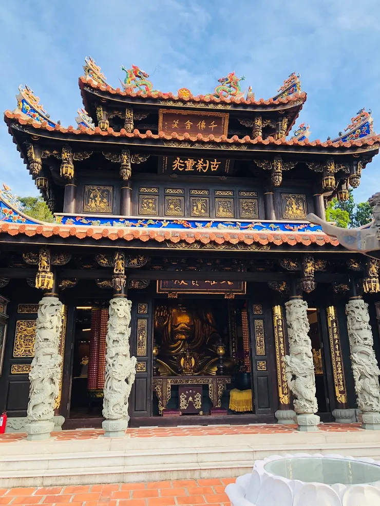 五樓為"大雄寶殿"