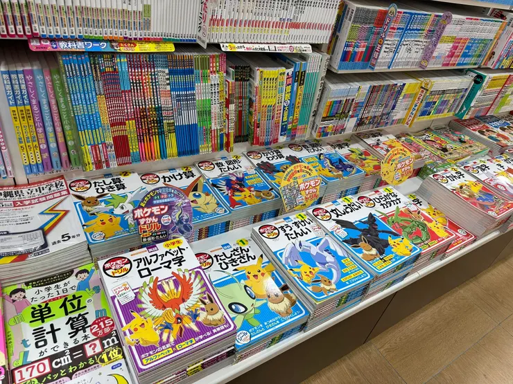 上次在日本書店發現評量書都用寶可夢來陪伴ㄟ