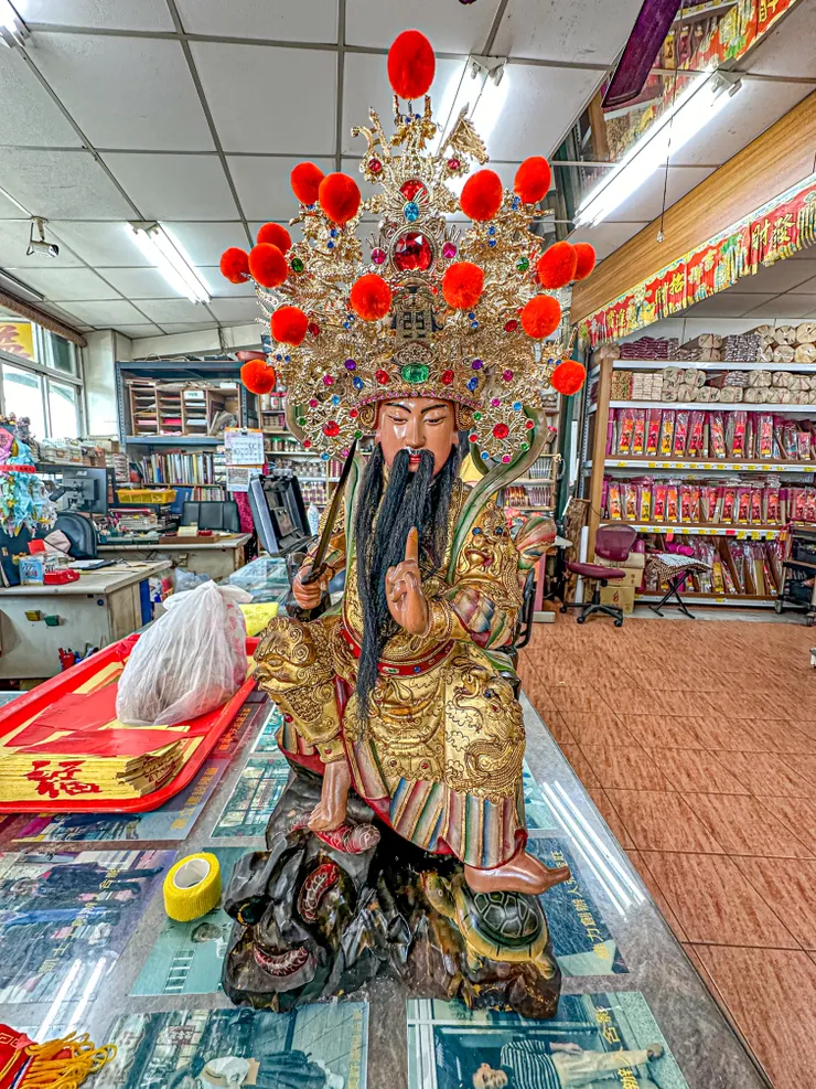 龍益行|台南佛具店・金紙店・宗教百貨・神主牌雕刻・拜拜用品 專精 神主牌雕刻與祖先牌位製作,提供佛具、金紙、神桌、拜拜用品等完整祭祀用品。 服務包含:擇日安神位、安祖先、神桌安裝,並支援 外縣市宅配,讓您安心完成祭祀。 📞 電話:06-2569113 📱 LINE:led1984 📍 地址:台南市安南區北安路二段612號 👉 Google 地圖導航:https://maps.app.goo.gl/uDjdLD8wNKH3rihN9 延伸閱讀 ➜ 龍益行在方格子文章專區 https://vocus.cc/article/68dfecd8fd8978000144cfe9
