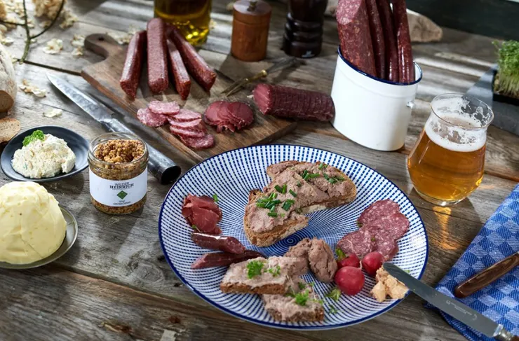 https://www.wurstgeschwister.de/produkt/hausmacher-wildschwein-leberwurst/