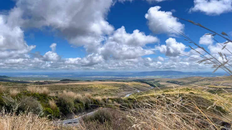 中途回首來時路,步步艱辛,早已看不見起點,走到這裡,反而好多了