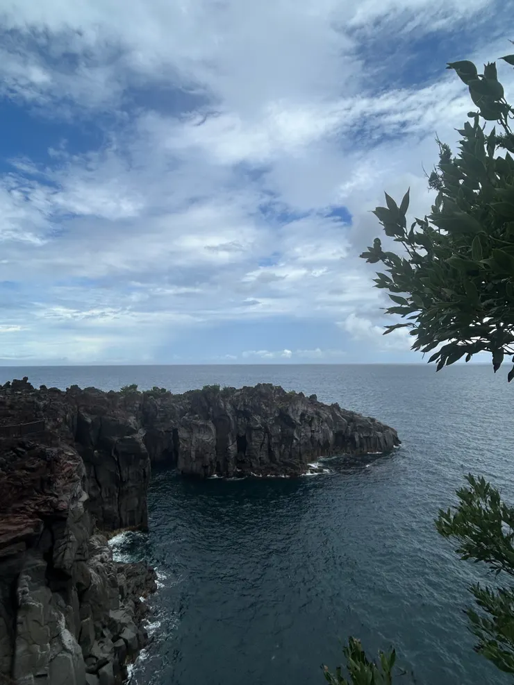 城崎海岸有名的熔岩景觀