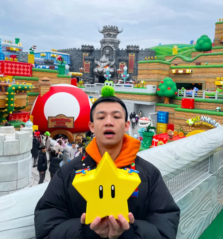 最後我們買了一個無敵星星的爆米花桶還有耀西的頭飾