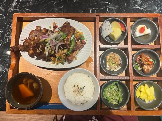 作者拍攝的私房椒鹽豬腳