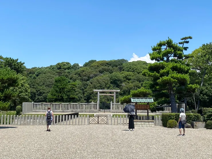 走到『仁德天皇陵』前看外圍的護陵壕