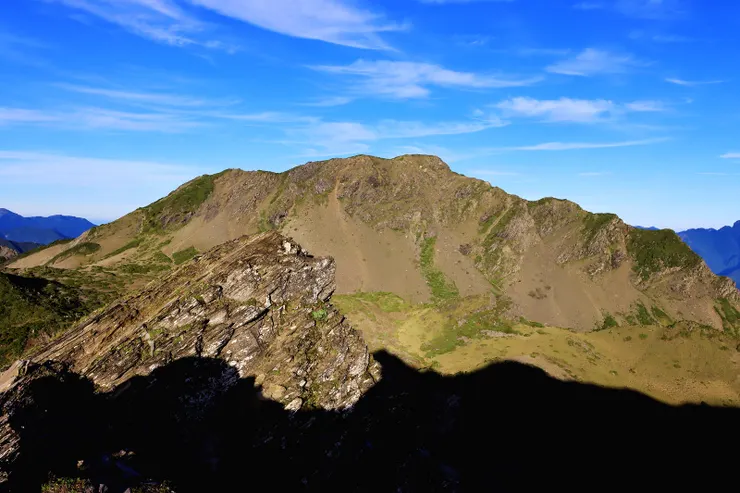 ▲對面是明日要挑戰的帝王之山-南湖大山