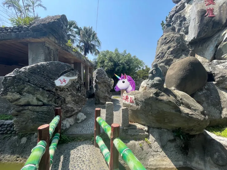 指標34是休息區（剛剛明明很多人的，但休息區一個人都沒有）