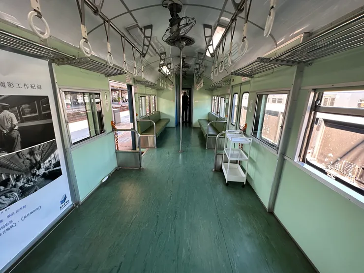 展示車廂內部