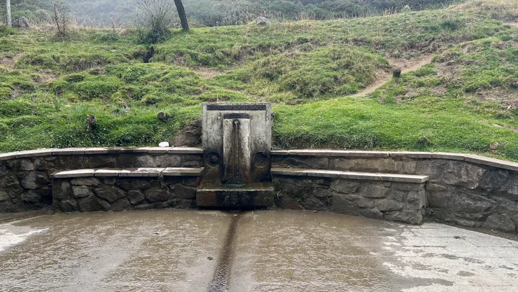 羅蘭之泉，裝滿水再出發！ 