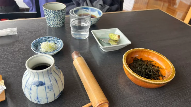 我覺得芥末是很厲害的搭配，完全讓蕎麥麵提味。