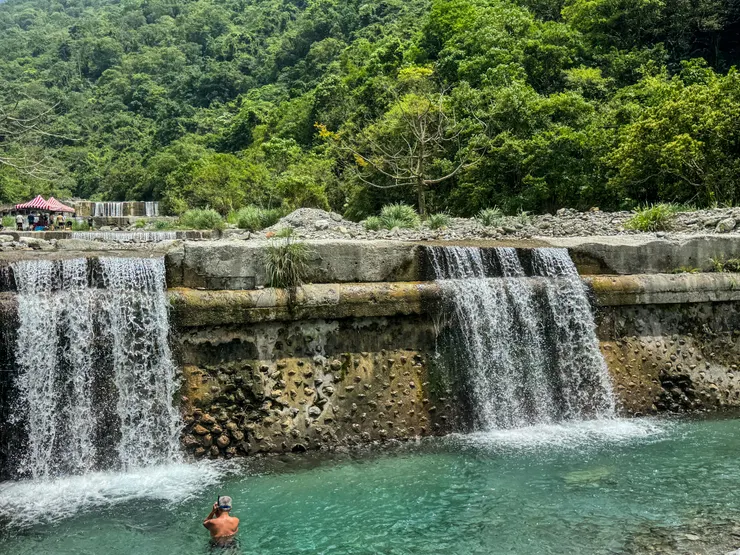 這顏色好想跳下去泡水啊啊～