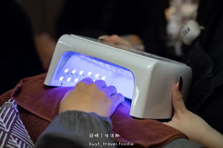 [板橋新中式美睫設計]AN藝術工坊，忙碌女生的救星！2.5小時同步完成美睫手足美甲保養，躺著睡一覺就變美，板橋美甲推薦，附最新美睫美甲價格表