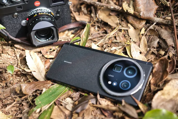 Leica M10-R與SHARP AQUOS R9 pro