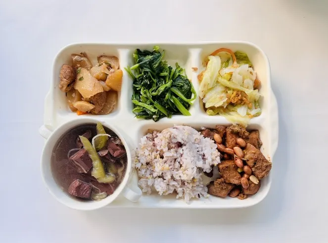 每天認真督餐因為我自己也要吃～