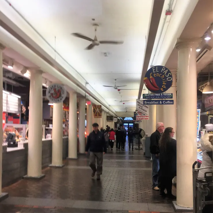 昆西市場內部相當乾淨整潔