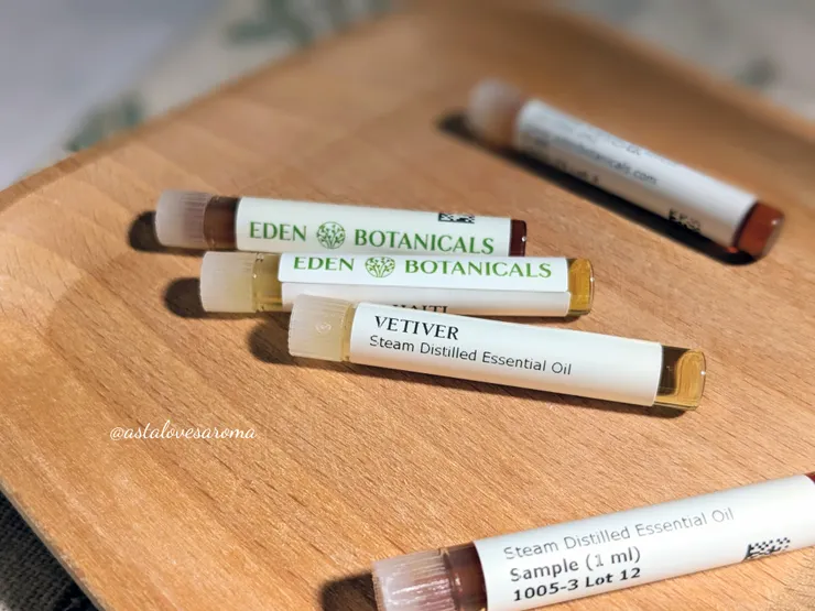 海地 • 雙重蒸餾 岩蘭草精油（貼紙資訊有誤）