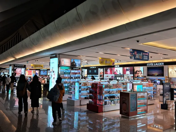 到底要如何對外呈現台灣語言文化的整體形象，才是對台灣最有利的？