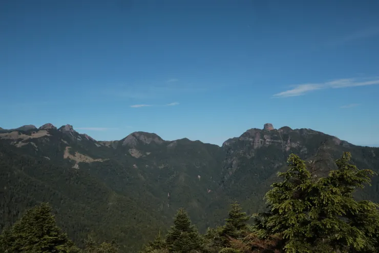 ▲喀拉業山眺望聖稜線