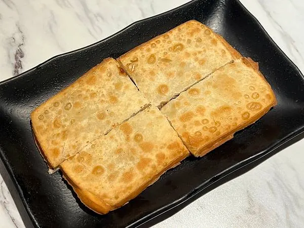 +（內湖火鍋）騰爐酸菜白肉鍋～特製酸菜白肉鍋Ｘ正宗川味麻辣鍋